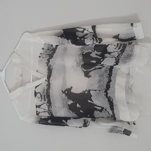 Blouse black and bone white